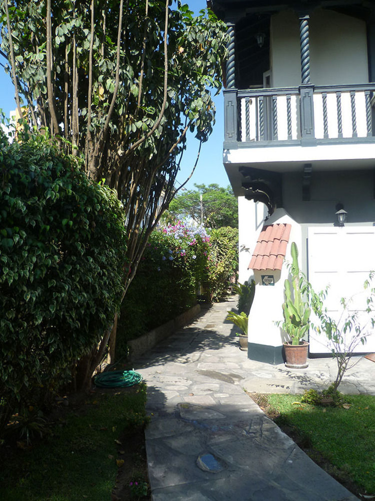 The Place Miraflores Lima Bagian luar foto